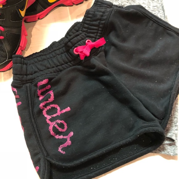 Under Armour Black Shorts size XS - Picture 2 of 5